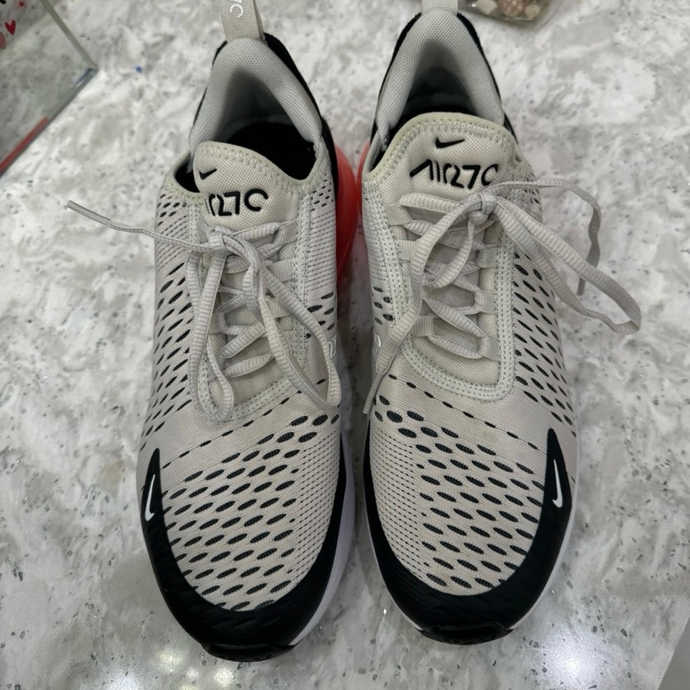 Nike Air Max 270